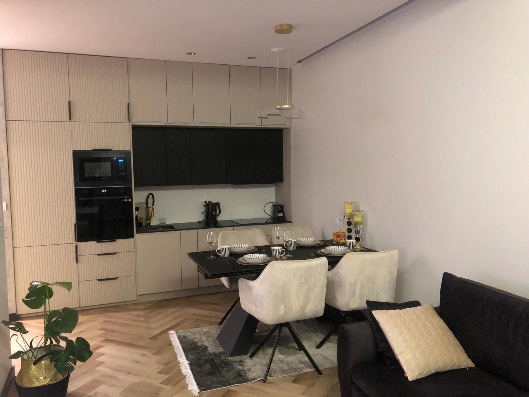 Komfortowe Apartamenty Kielce Klonowa ,Ogrodek, Garaz Podziemny, Samodzielne Wejscie Na Kod 24H Εξωτερικό φωτογραφία